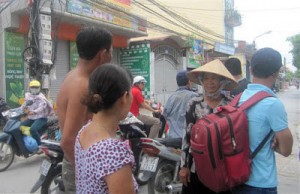 công an đàn áp phạm thanh nghiên 8